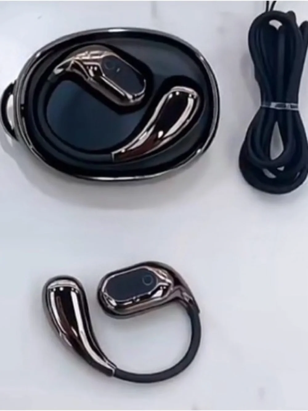 Earphones with AI translation. Over 144 Languages, USB-C fast charging.